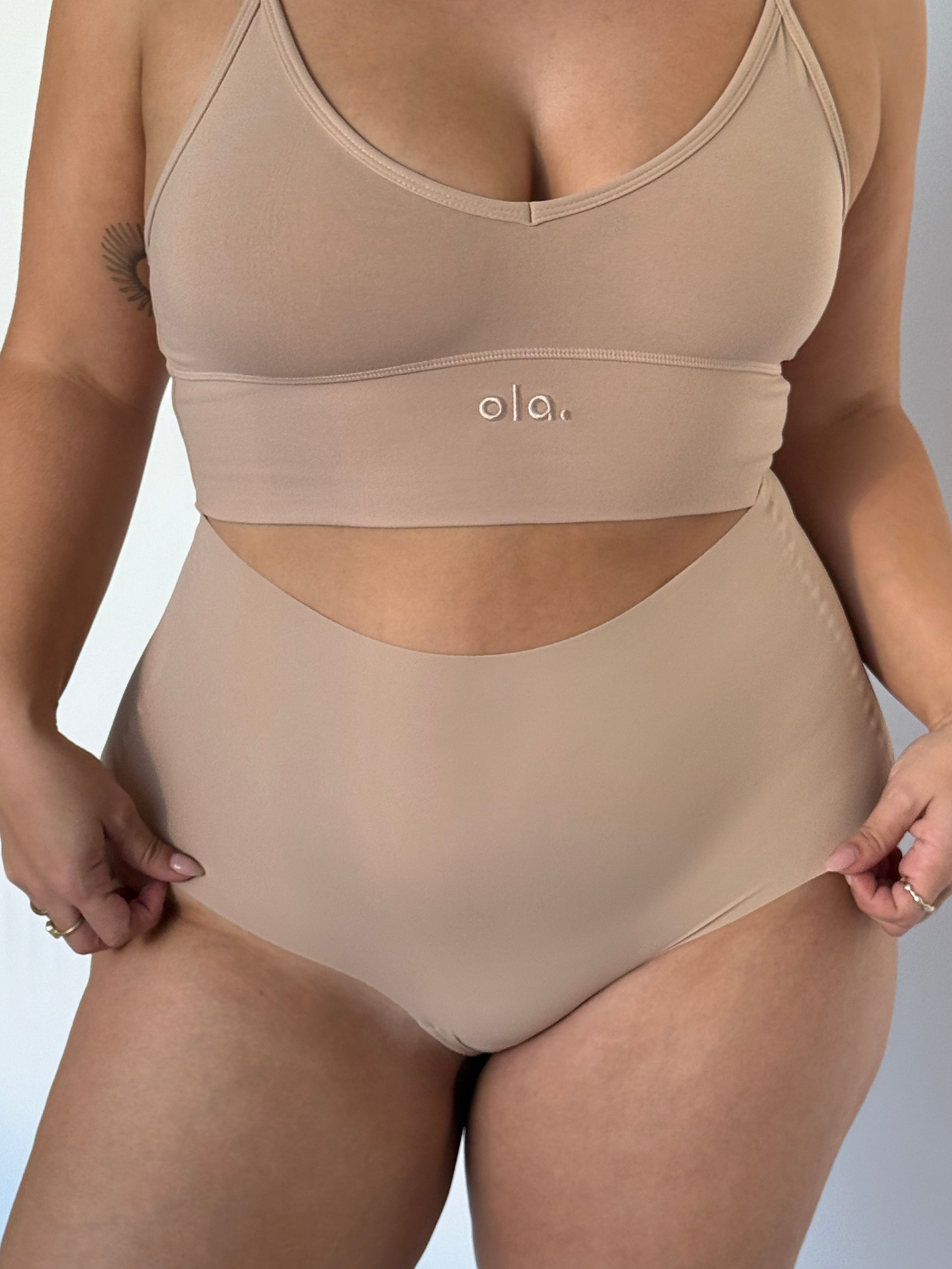 V Crop V2 β Cream Tan