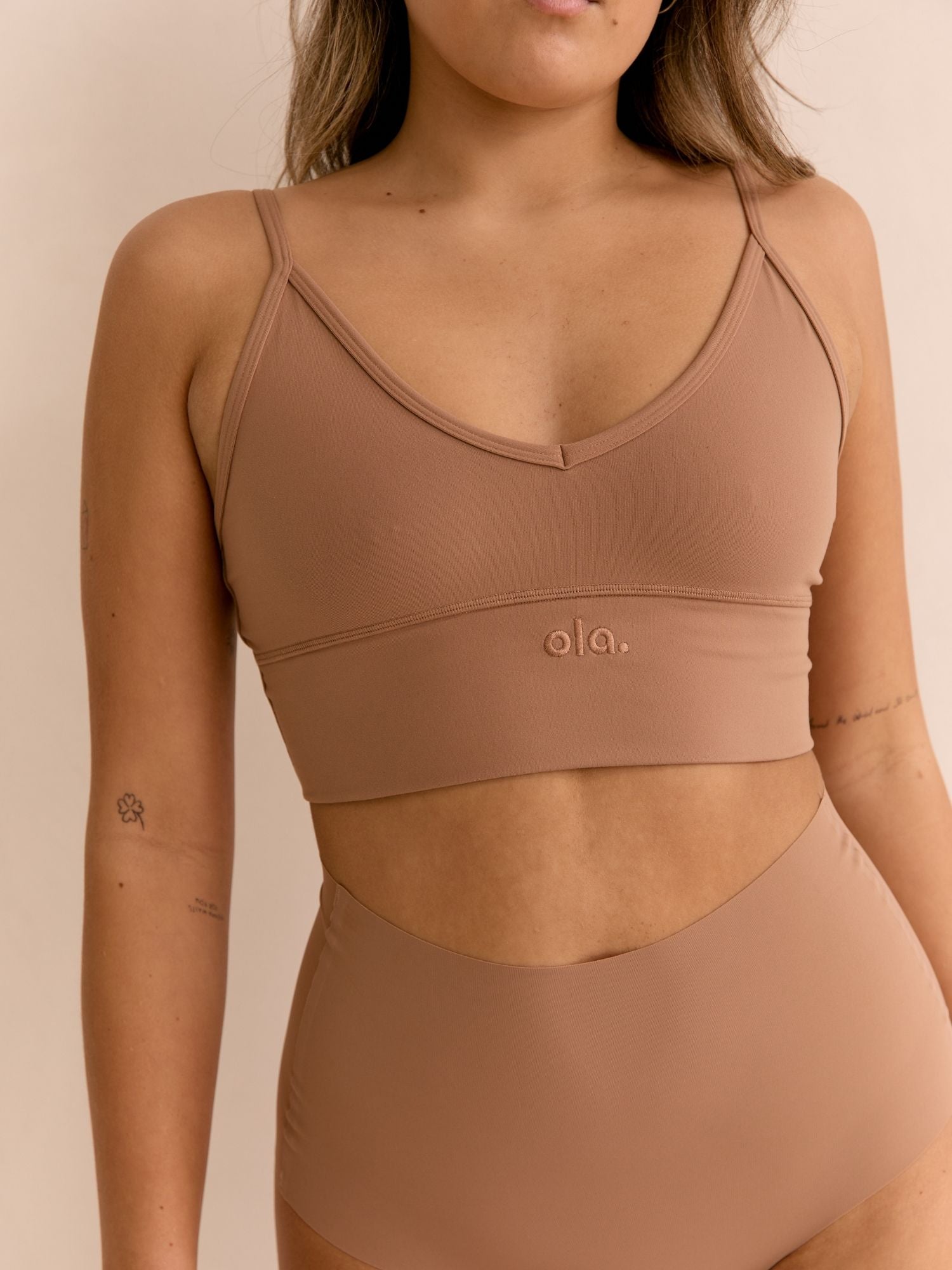 Macchiato V Crop on model front view