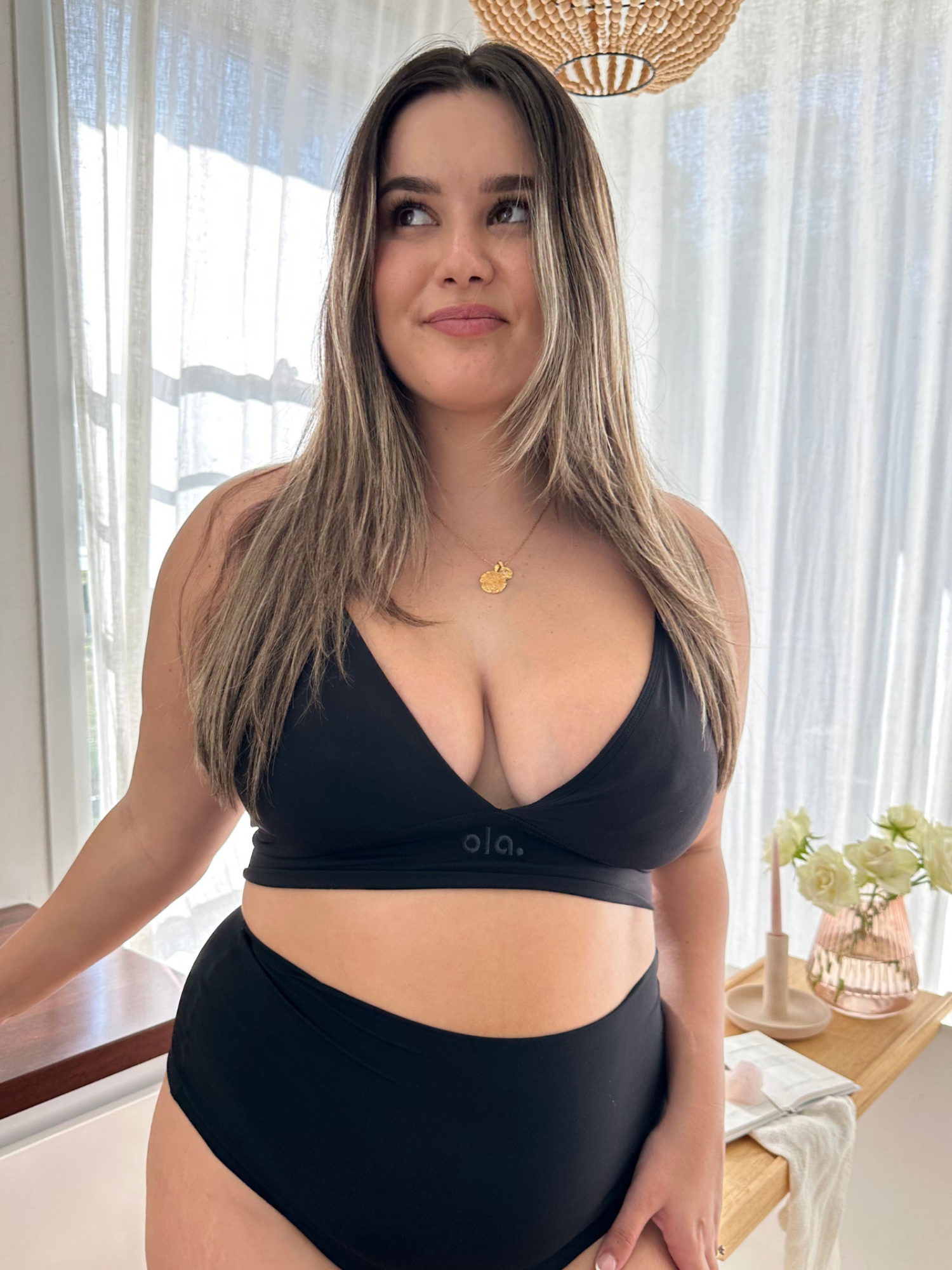 Deep V Plunge Crop Havana Haus