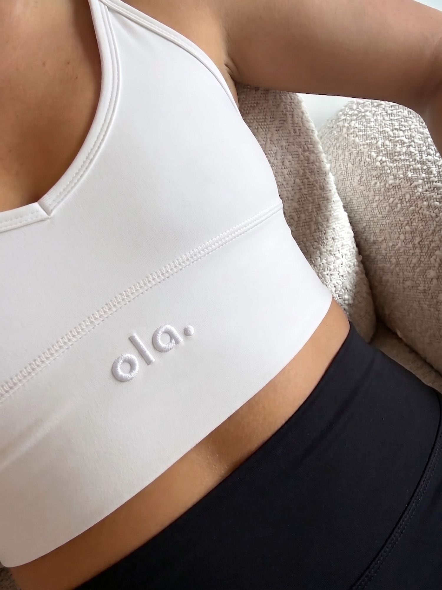 White V Crop model side view