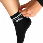 Ola quarter crew socks ankle detail