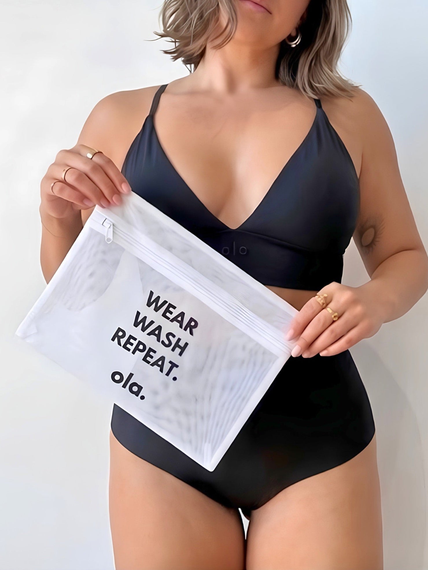 Ola mesh wash bag front view