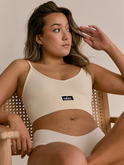V Crop Bralette – Butter