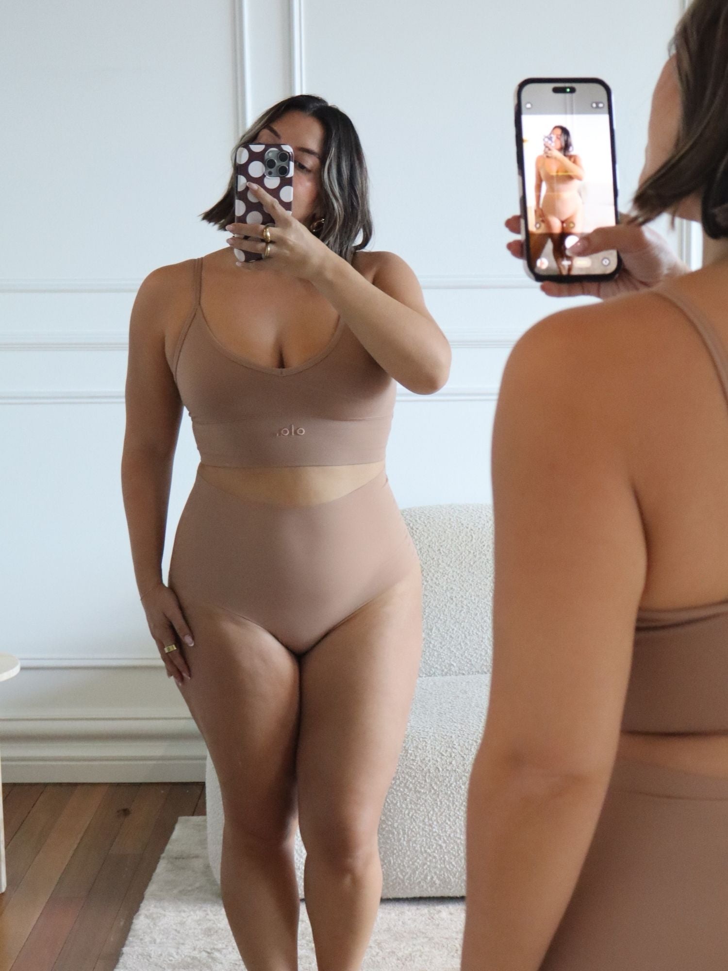 Macchiato V Crop model lifestyle standing