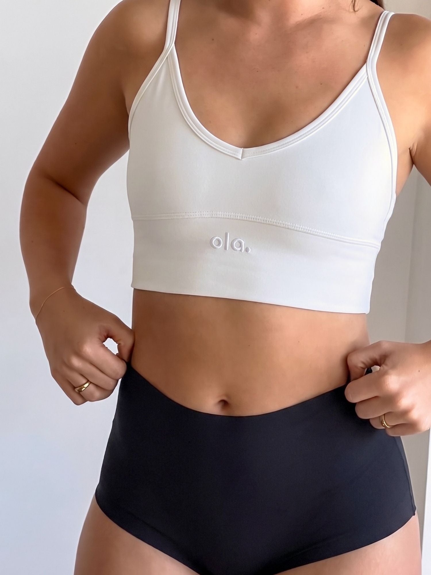 White V Crop front view